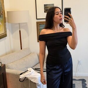 Abercrombie & Fitch Black Off-Shoulder Top